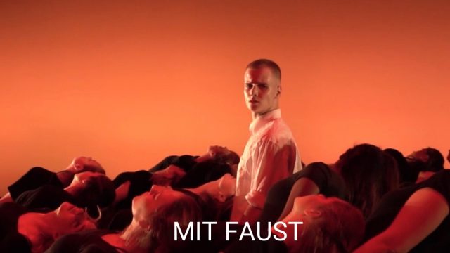 Mit Faust